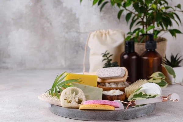 What are the Best Tips for Accessorizing with a Delicate Lariat Necklace in the Workplace?